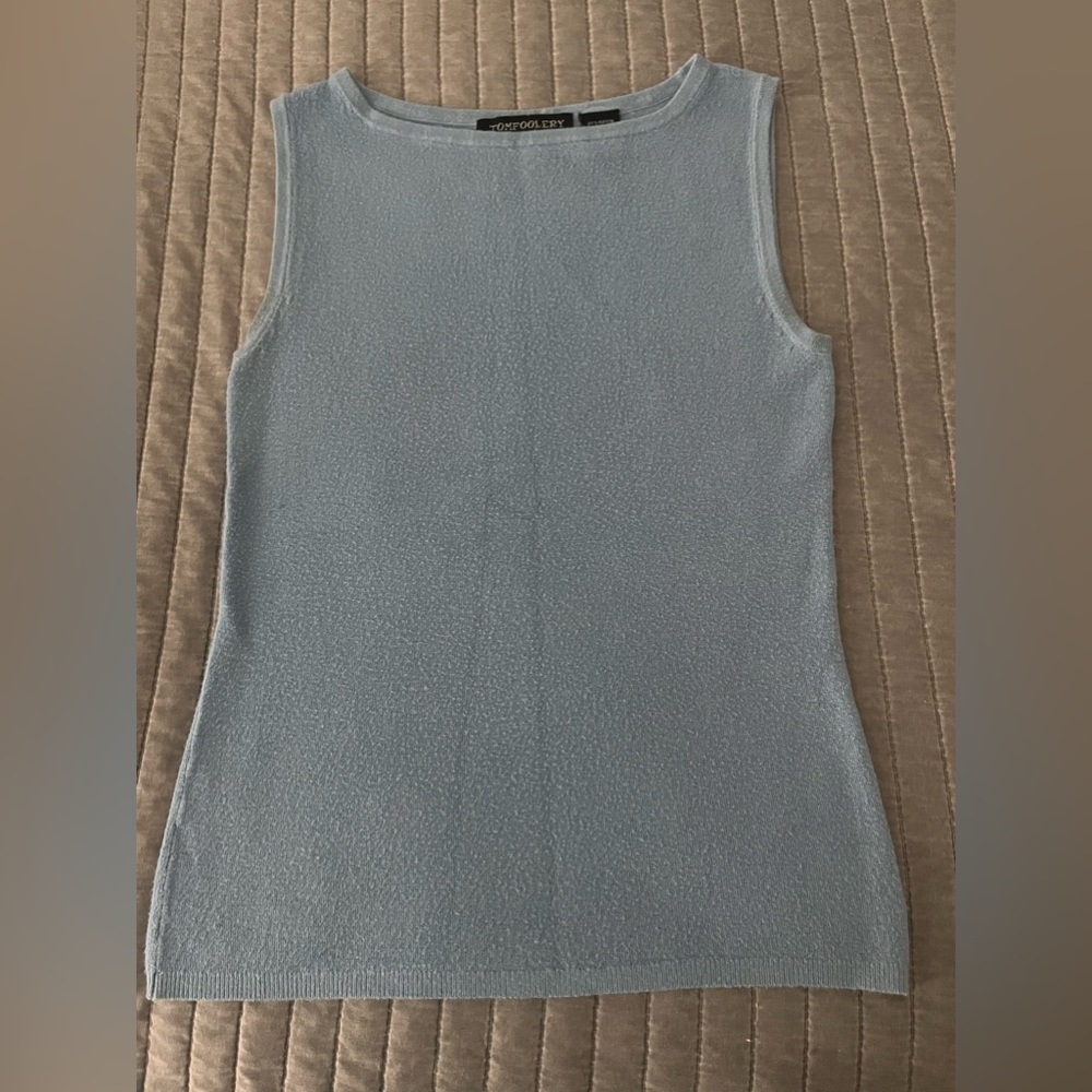 Tom Foolery Buttery Soft crew tank Size M